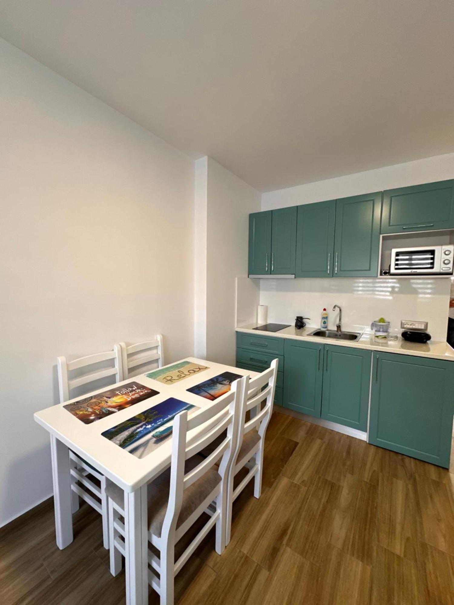 Tuttomondo Apartments 골렘 외부 사진